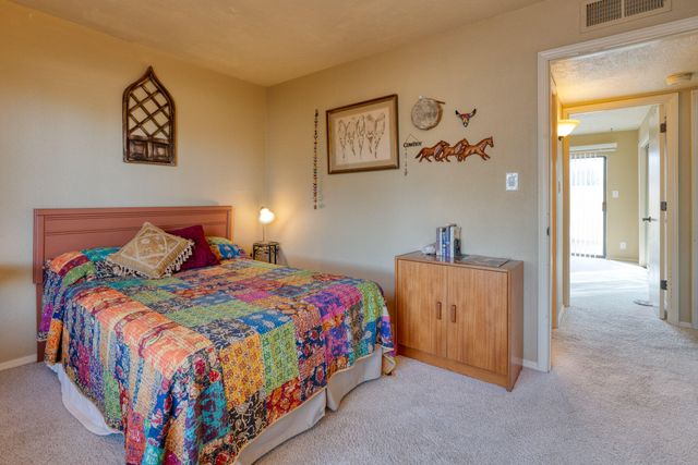 10277 Las Casitas Court NE, Albuquerque, NM 87111