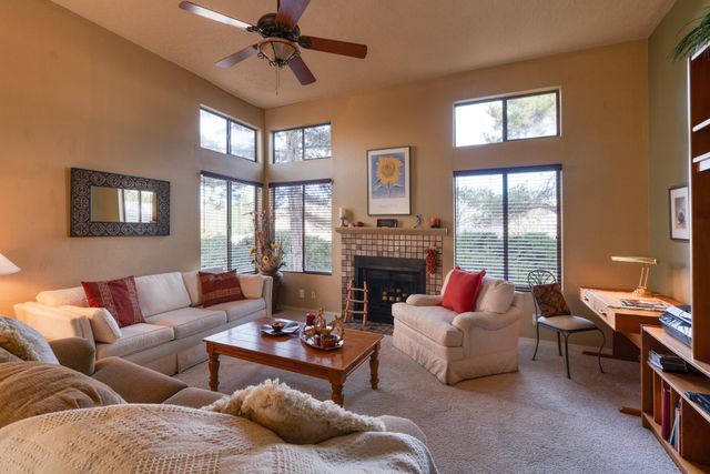 10277 Las Casitas Court NE, Albuquerque, NM 87111