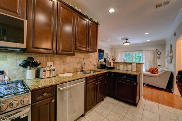 1113 Warrens Way, Wanaque Boro, NJ 07465