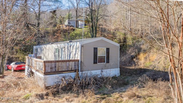 3822 Goshen Valley Road, Rogersville, TN 37857