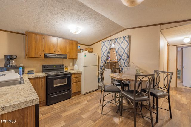 3822 Goshen Valley Road, Rogersville, TN 37857