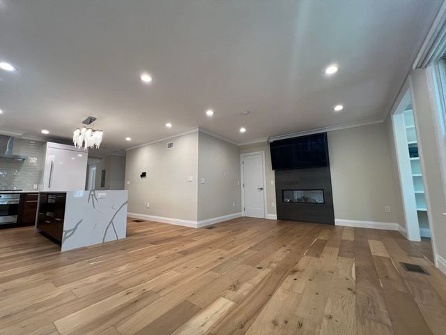 23 Winslow Road 1, Brookline, MA 02446