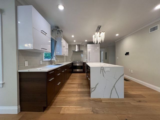 23 Winslow Road 1, Brookline, MA 02446