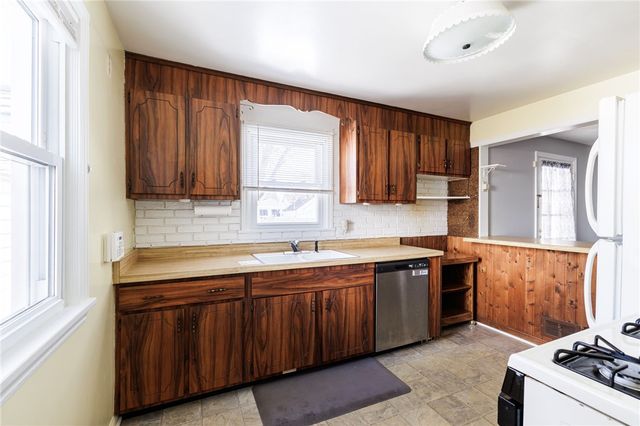 62 Ayer Street, Greece, NY 14615