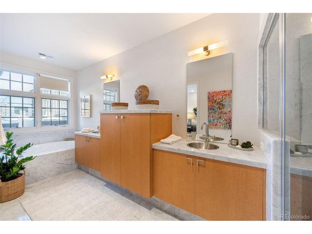 424 Jackson St, Denver, CO 80206