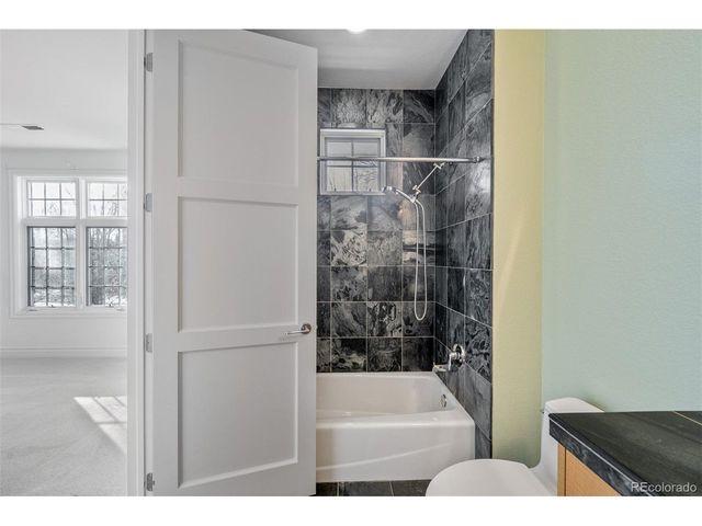 424 Jackson St, Denver, CO 80206