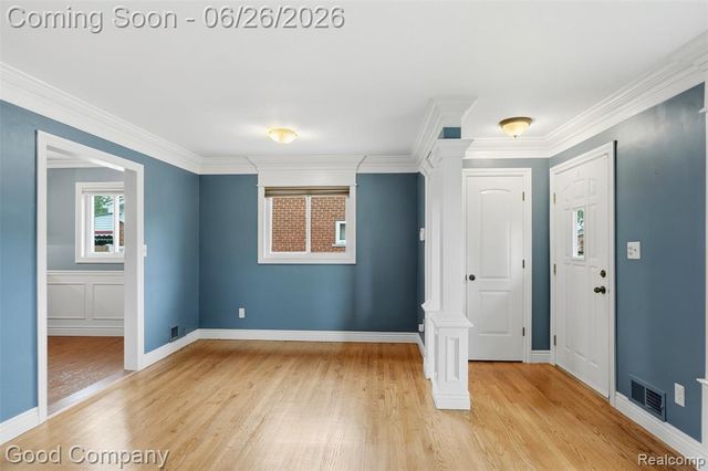 29710 Shackett Avenue, Madison Heights, MI 48071