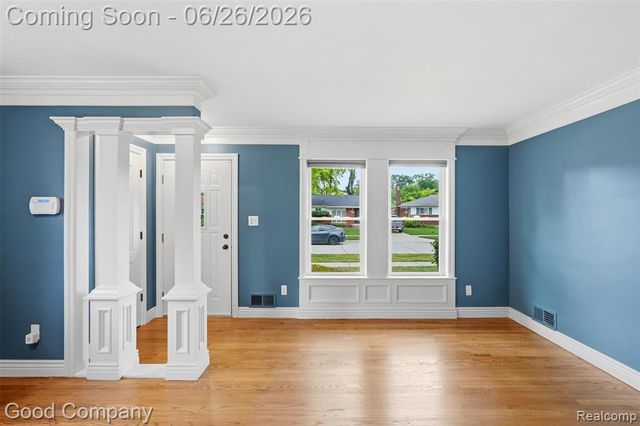 29710 Shackett Avenue, Madison Heights, MI 48071
