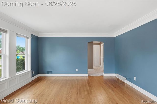 29710 Shackett Avenue, Madison Heights, MI 48071