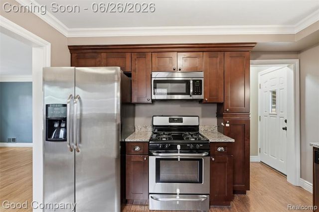 29710 Shackett Avenue, Madison Heights, MI 48071