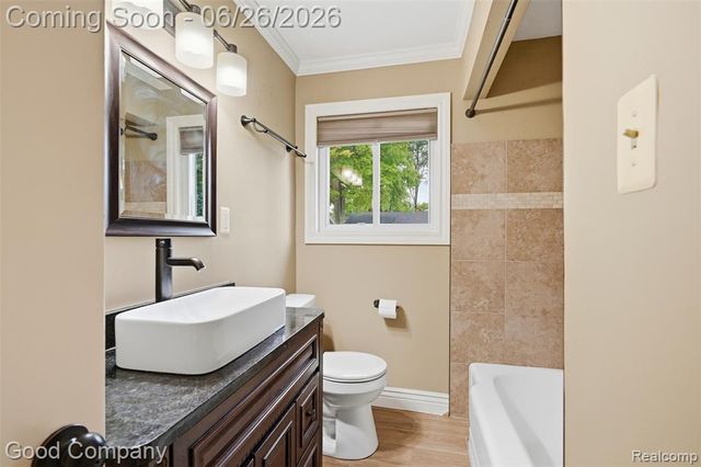 29710 Shackett Avenue, Madison Heights, MI 48071