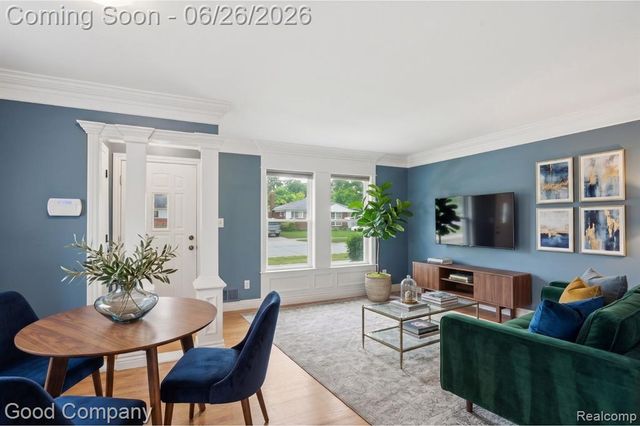 29710 Shackett Avenue, Madison Heights, MI 48071