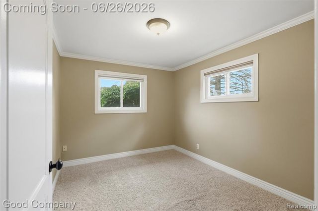 29710 Shackett Avenue, Madison Heights, MI 48071