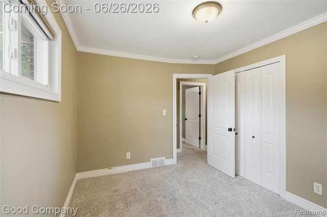 29710 Shackett Avenue, Madison Heights, MI 48071