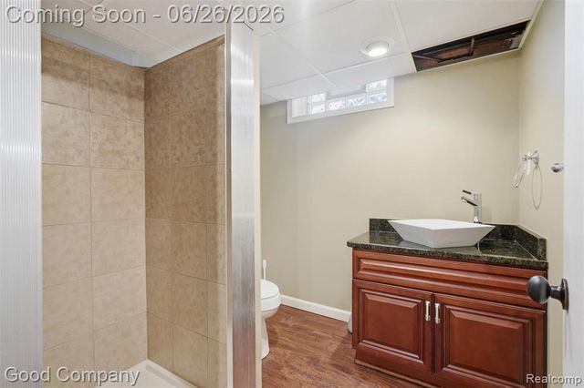 29710 Shackett Avenue, Madison Heights, MI 48071