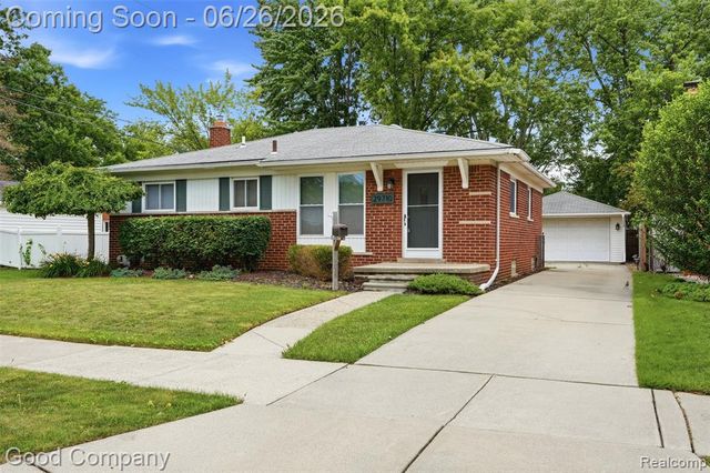 29710 Shackett Avenue, Madison Heights, MI 48071