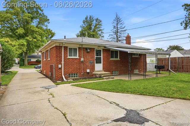 29710 Shackett Avenue, Madison Heights, MI 48071