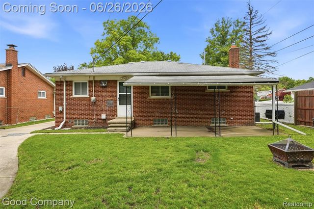 29710 Shackett Avenue, Madison Heights, MI 48071