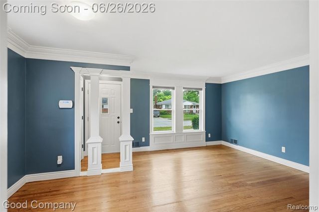 29710 Shackett Avenue, Madison Heights, MI 48071