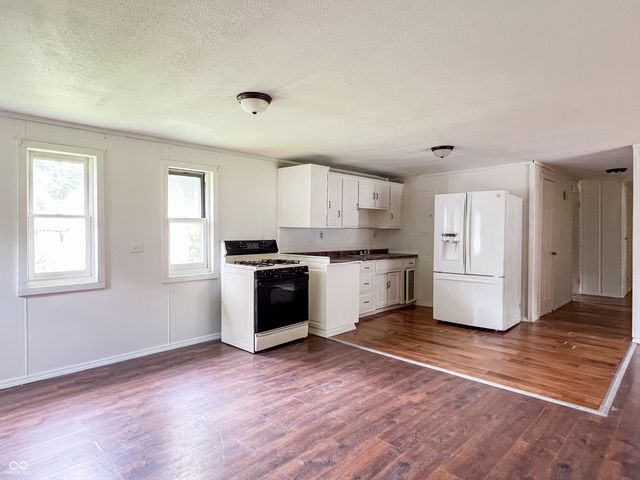 2803 Dewey Street, Anderson, IN 46016