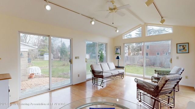 230 Kenberry Drive, East Lansing, MI 48823