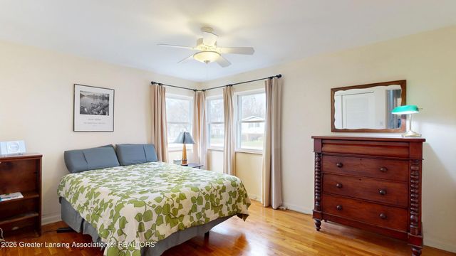 230 Kenberry Drive, East Lansing, MI 48823