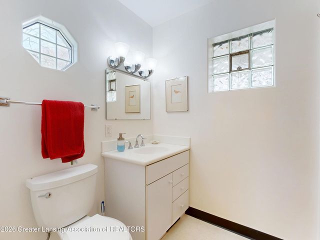 230 Kenberry Drive, East Lansing, MI 48823