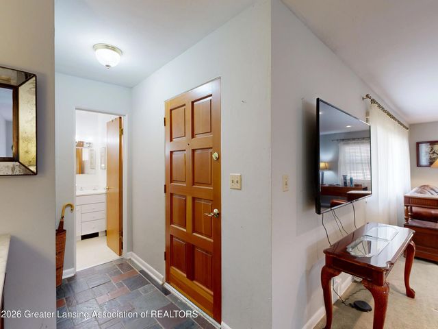 230 Kenberry Drive, East Lansing, MI 48823
