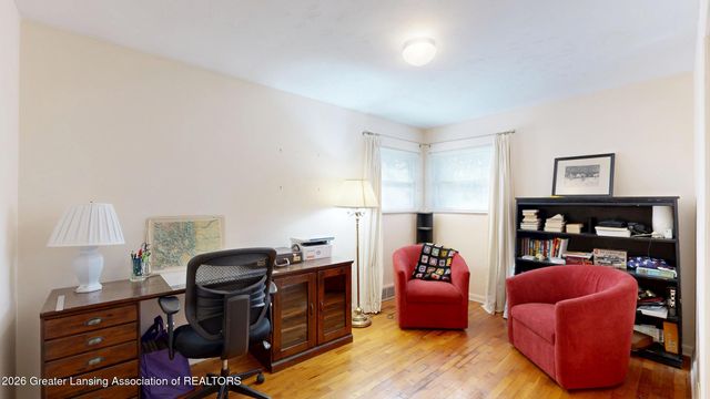 230 Kenberry Drive, East Lansing, MI 48823