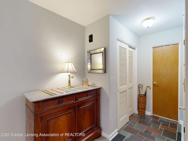 230 Kenberry Drive, East Lansing, MI 48823