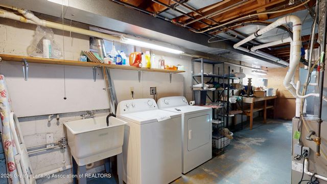 230 Kenberry Drive, East Lansing, MI 48823