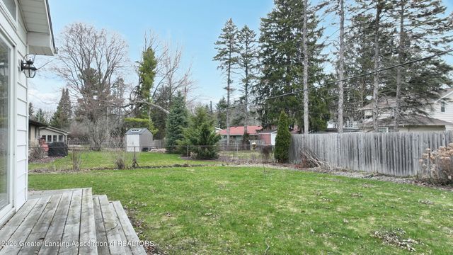 230 Kenberry Drive, East Lansing, MI 48823