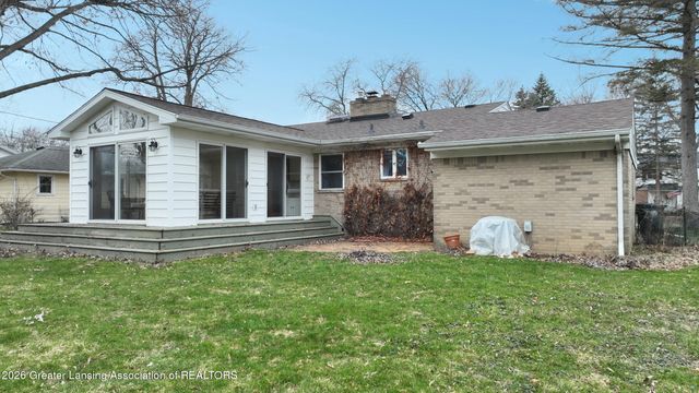 230 Kenberry Drive, East Lansing, MI 48823
