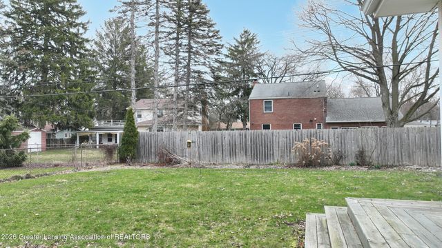 230 Kenberry Drive, East Lansing, MI 48823