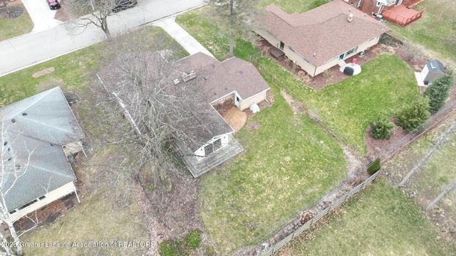 230 Kenberry Drive, East Lansing, MI 48823