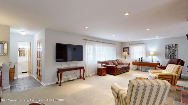 230 Kenberry Drive, East Lansing, MI 48823