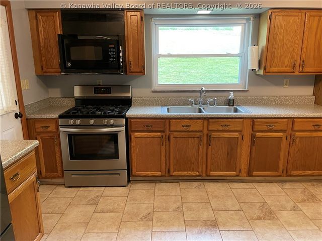 5134 Brookside Drive, Charleston, WV 25313