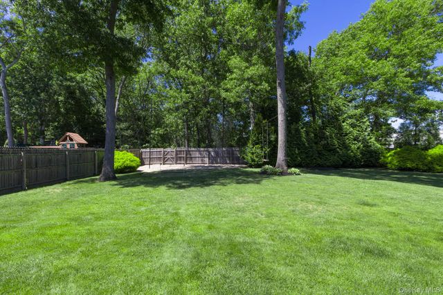 17 Dorfer Lane, Nesconset, NY 11767