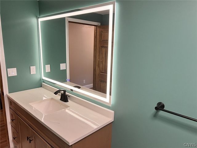 7144 Frank Long Road, Pompey, NY 13078