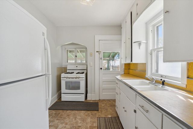 619 N State Street, Jackson, MI 49202