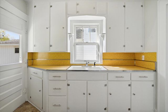 619 N State Street, Jackson, MI 49202