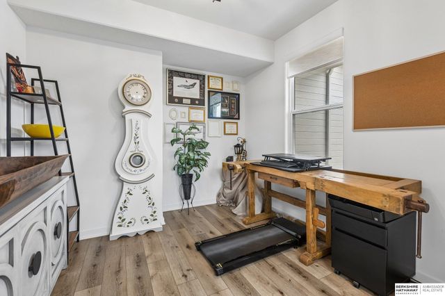 10218 Superior Drive, Papillion, NE 68046