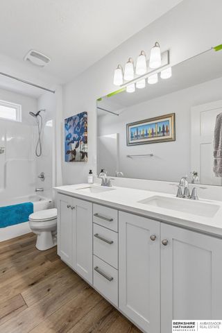 10218 Superior Drive, Papillion, NE 68046