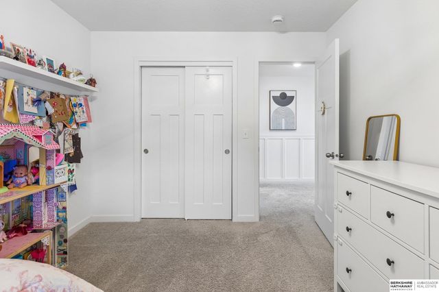 10218 Superior Drive, Papillion, NE 68046