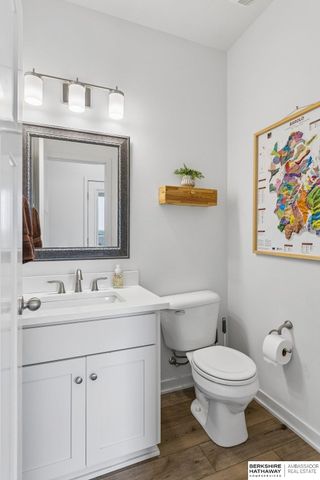 10218 Superior Drive, Papillion, NE 68046