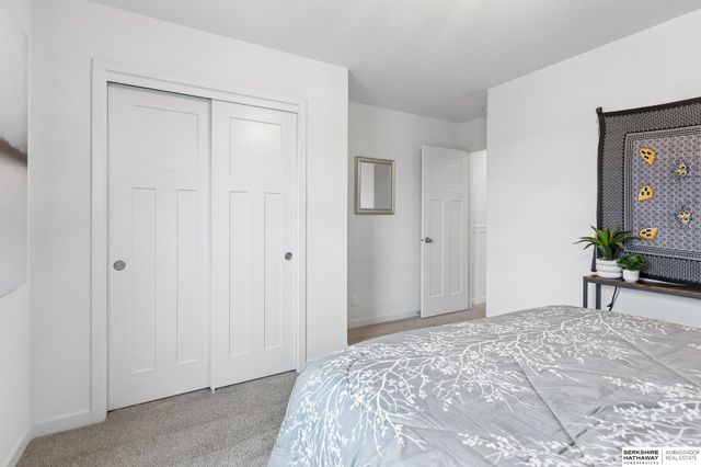 10218 Superior Drive, Papillion, NE 68046