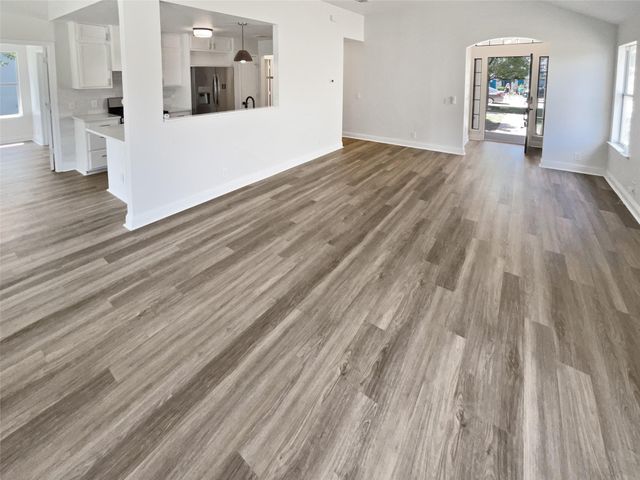 1406 Rio Bravo LOOP, Leander, TX 78641