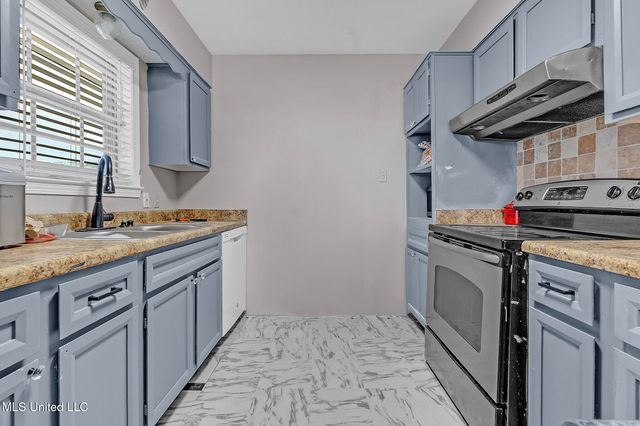 8524 Farmington Cove, Southaven, MS 38671