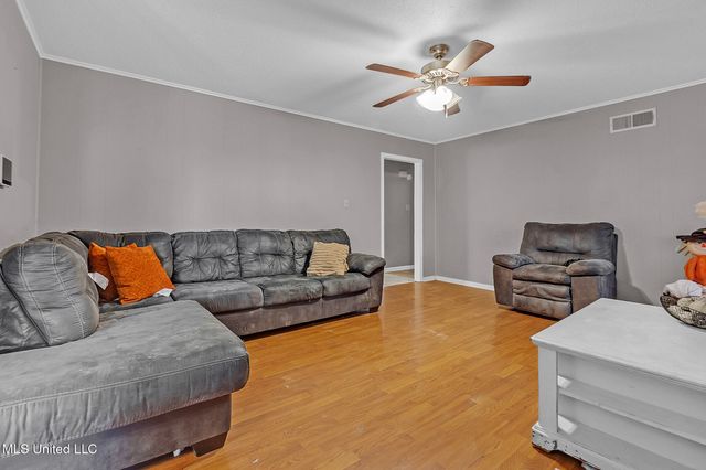 8524 Farmington Cove, Southaven, MS 38671