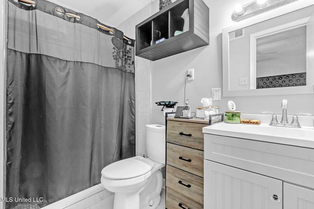 8524 Farmington Cove, Southaven, MS 38671